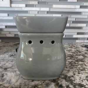 NWT Scentsy Classic Curve Warmer